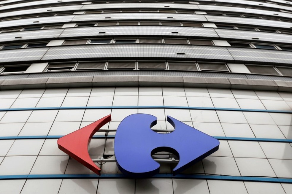 j cole 12 slots on the pistons